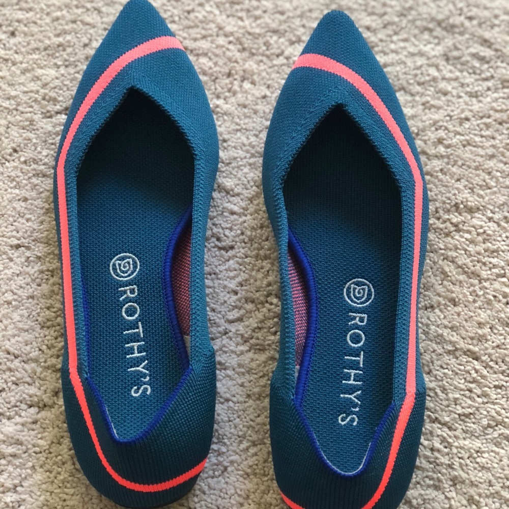 Rothy’s teal neon points